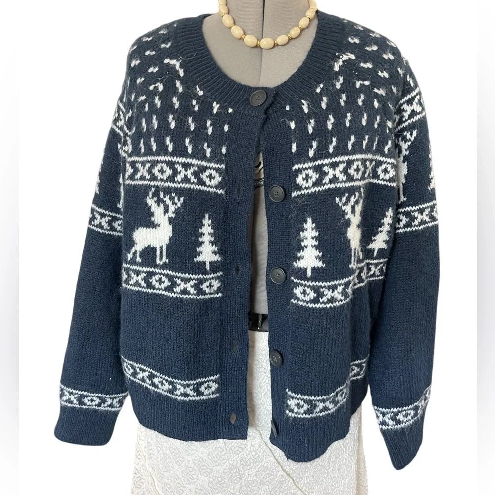 Old Navy Fair Isle Holiday Cardigan Sweater – XL Cozy Knit Button Front - Picture 6 of 8